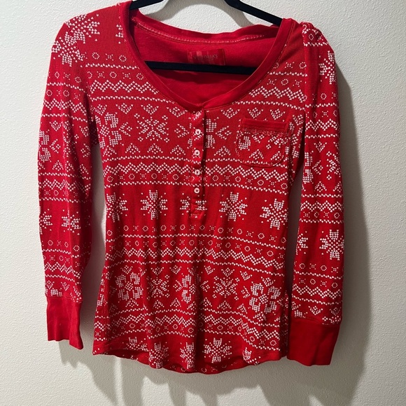 Victoria’s Secret Red Patterned Women's thermal pajama set, medium, holiday. - Picture 1 of 10